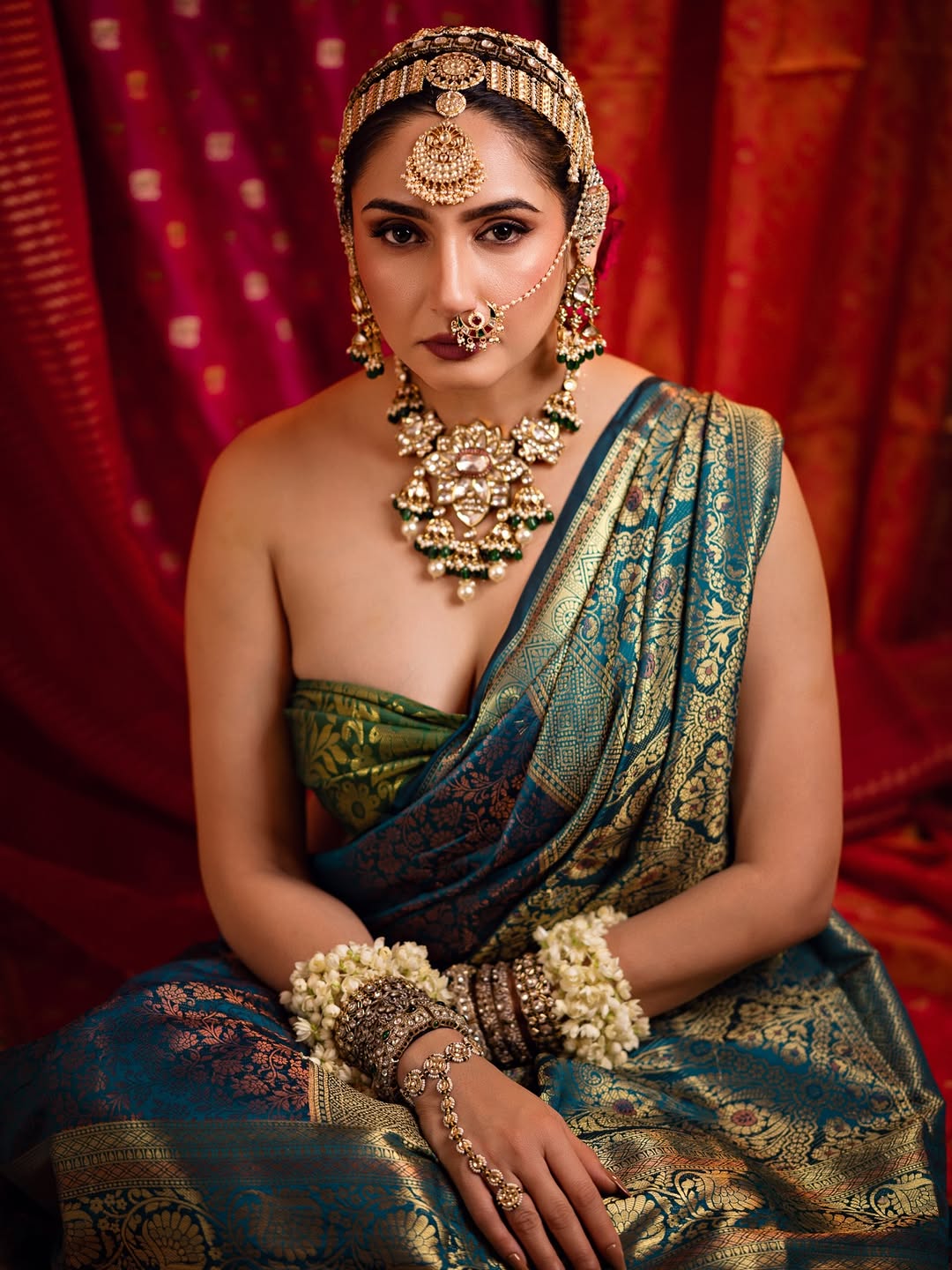 Ragini Dwivedi exudes elegance in stunning ensemble