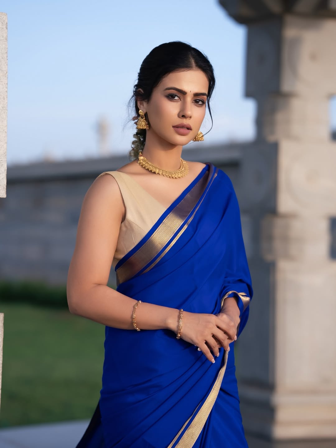 Sharmiela Mandre in royal blue elegance