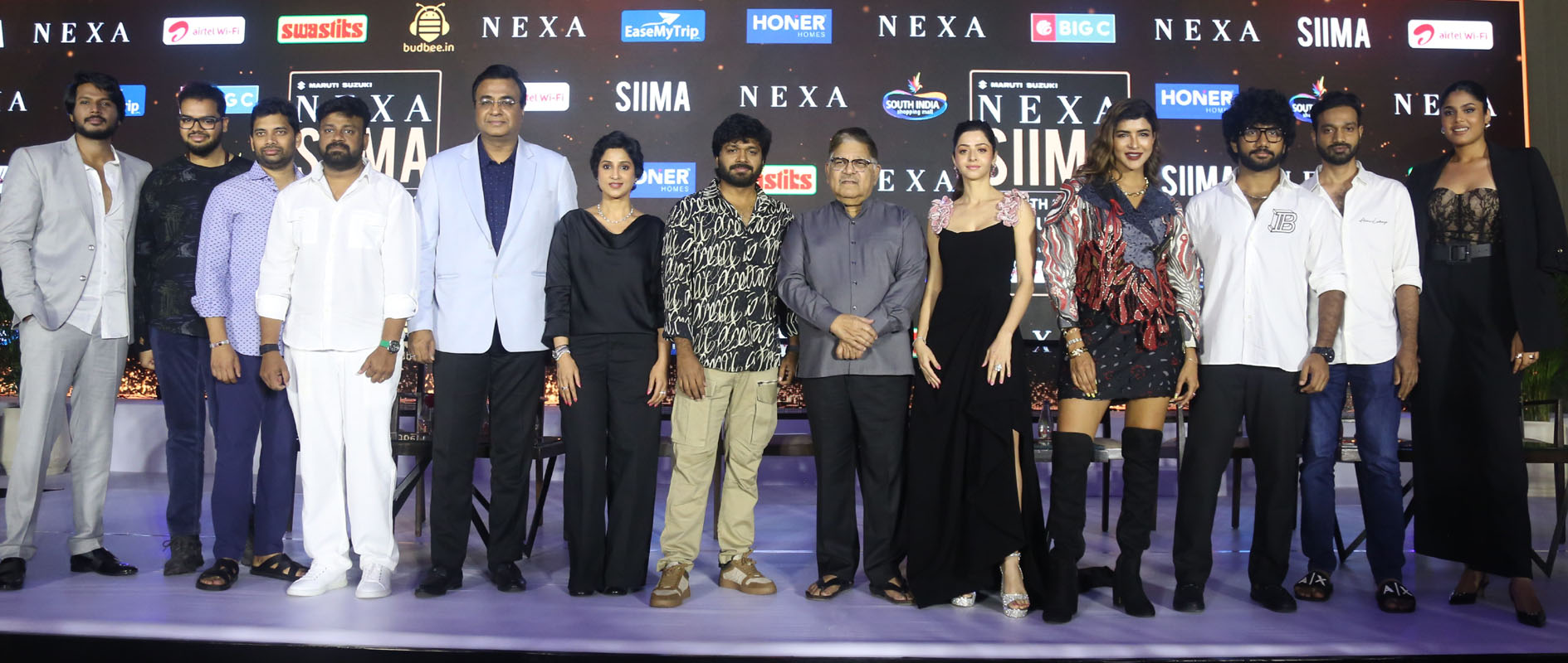 SIIMA team posing for media at 2025 event