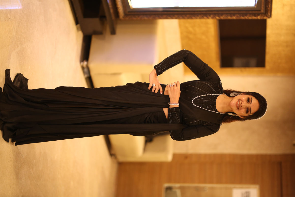 Sridevi Vijaykumar blends elegance with sparkling accessories