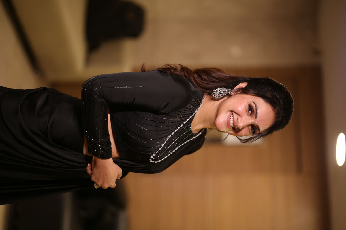 Sridevi Vijaykumar stuns in black with sparkling jewelry