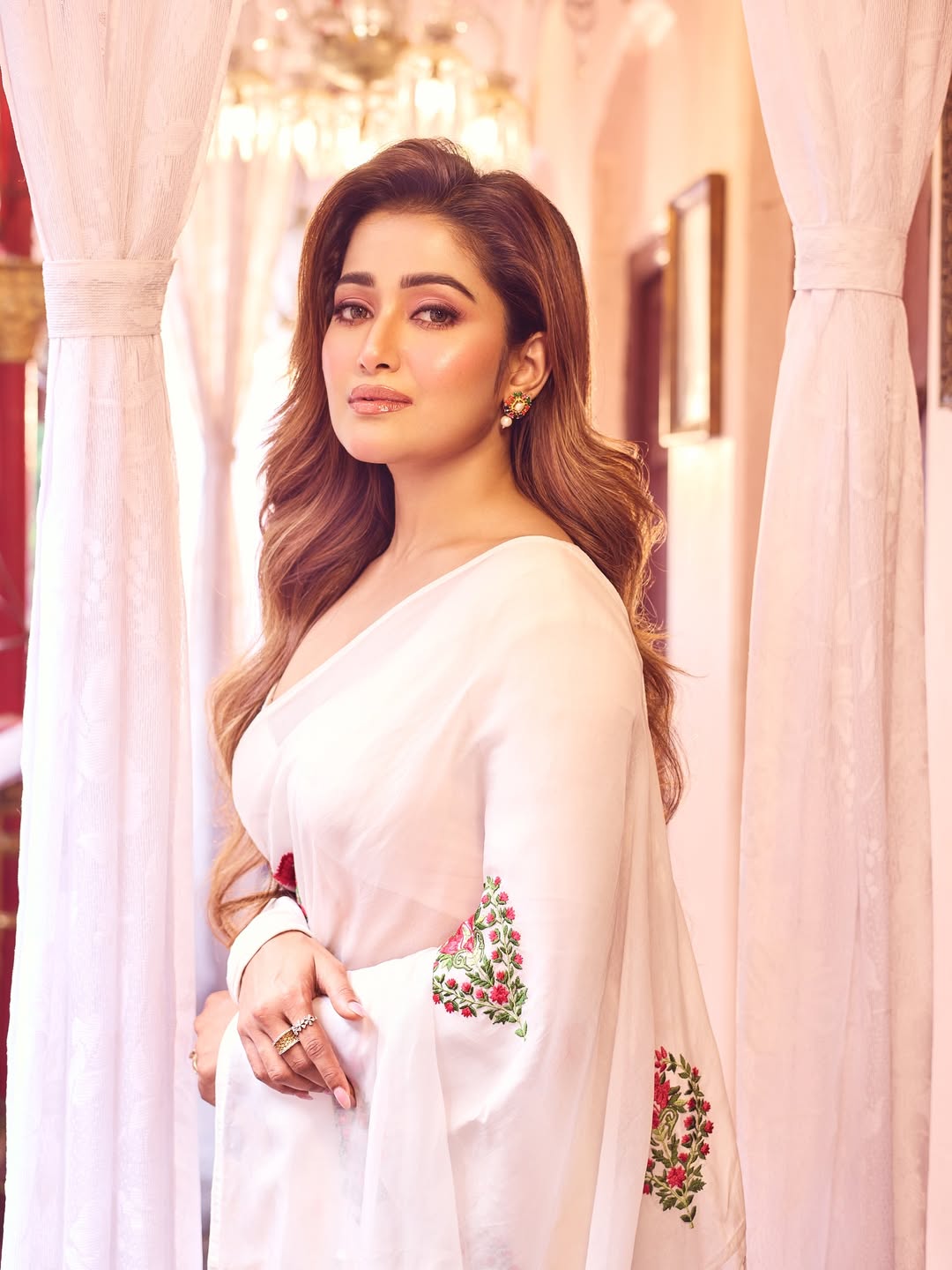 Sudipta Banerjee in floral flair with elegant charm