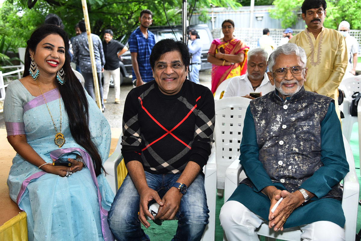 Vedavyas movie cast candid moments