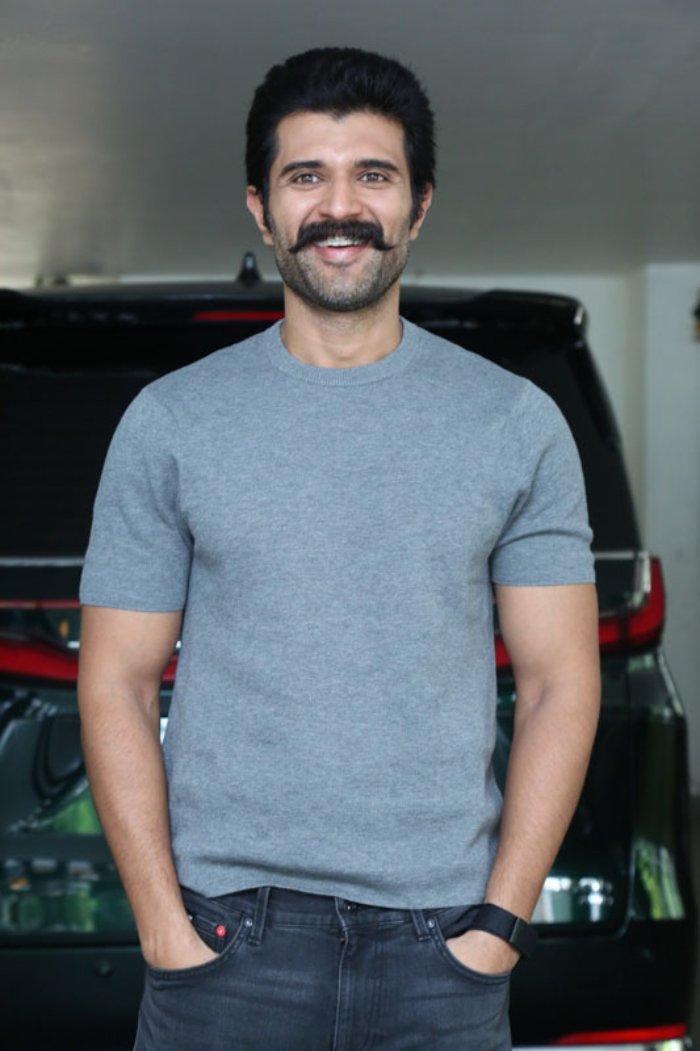 Channeling effortless cool–who needs a face when style and confidence speak volumes!