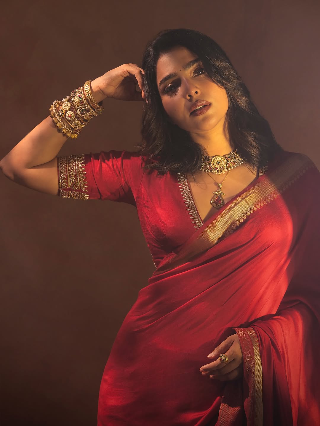 Aishwarya Lekshmi redefines elegance with regal charm and sass