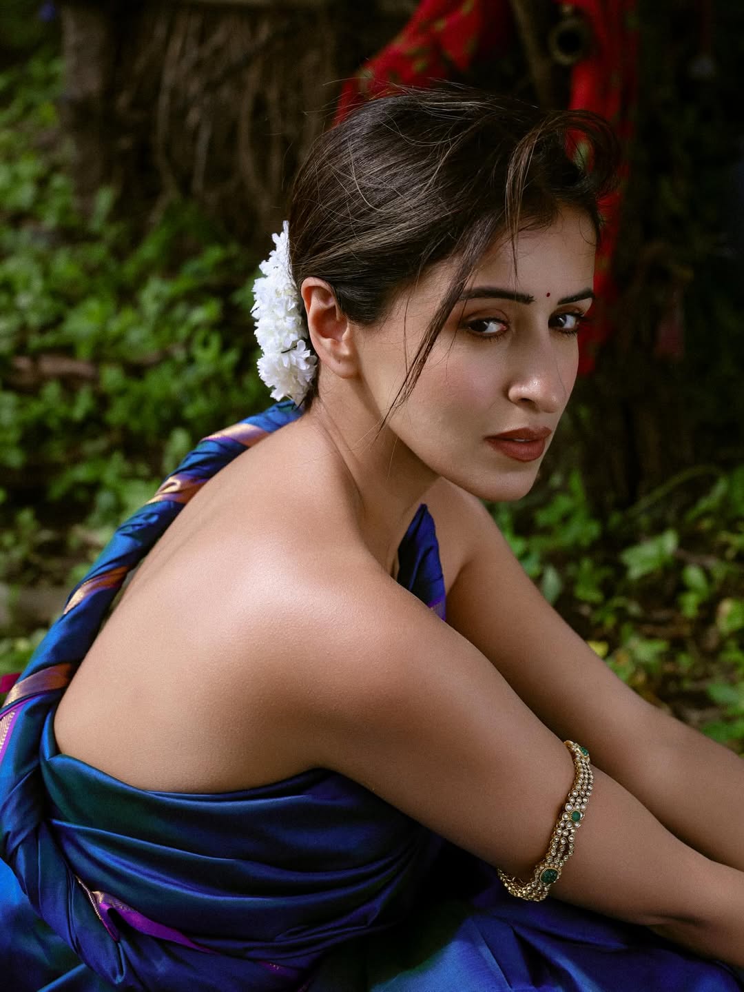 Anshu Ambani exudes elegance with understated natural style