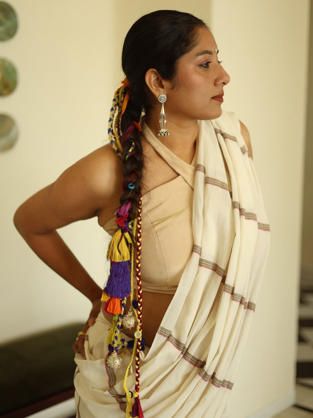 Anumol showcases timeless grace in traditional saree