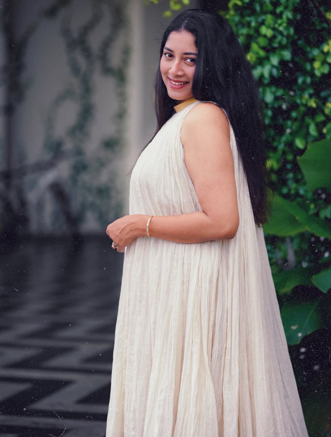 Anumol chic style blends simplicity humor and elegance