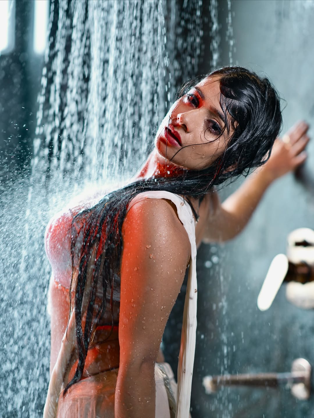 A Bold Icon of Modern Femininity