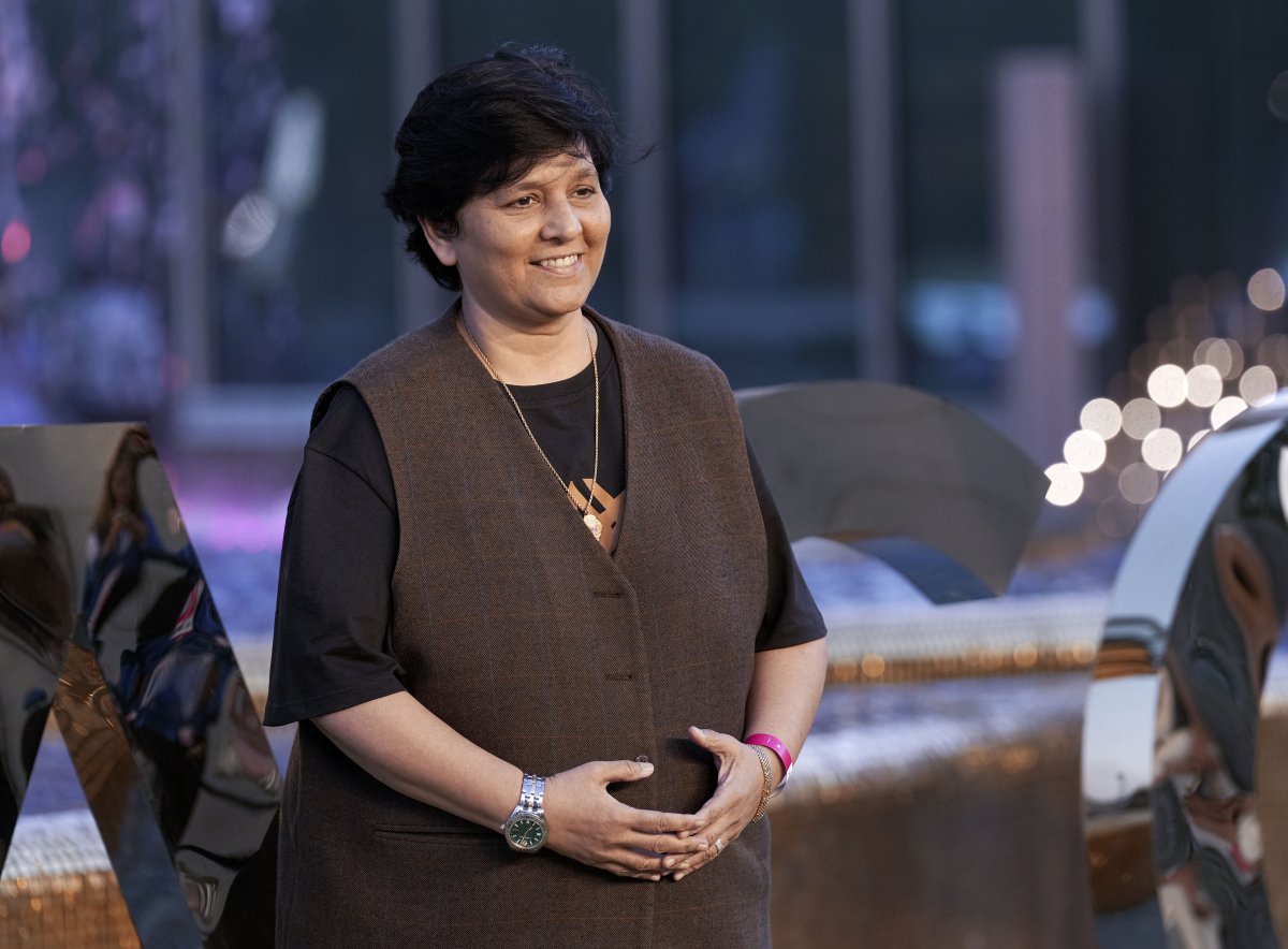 Early Struggles and First Steps in Music