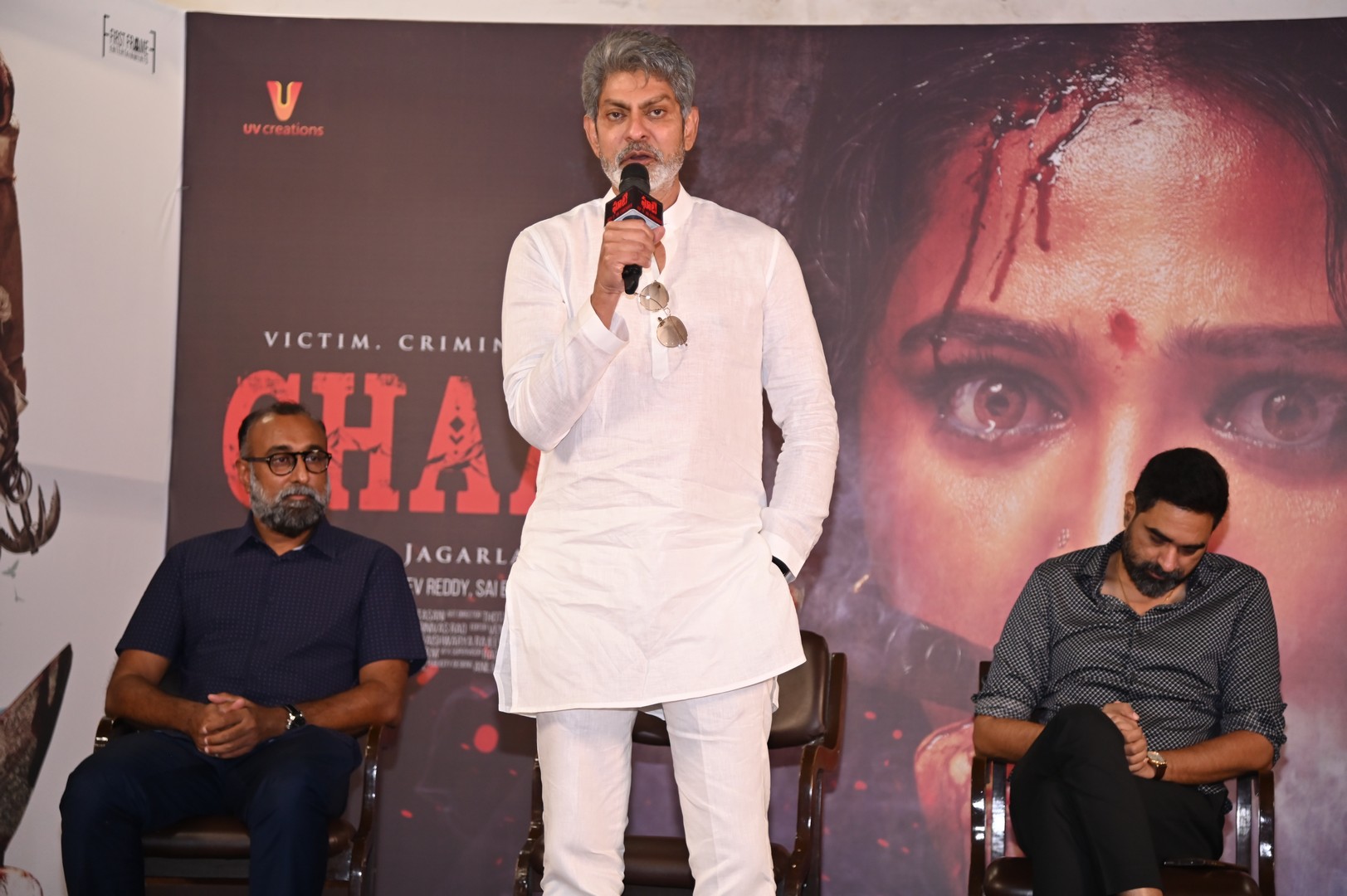 Jagapathi Babu giving speech on stage