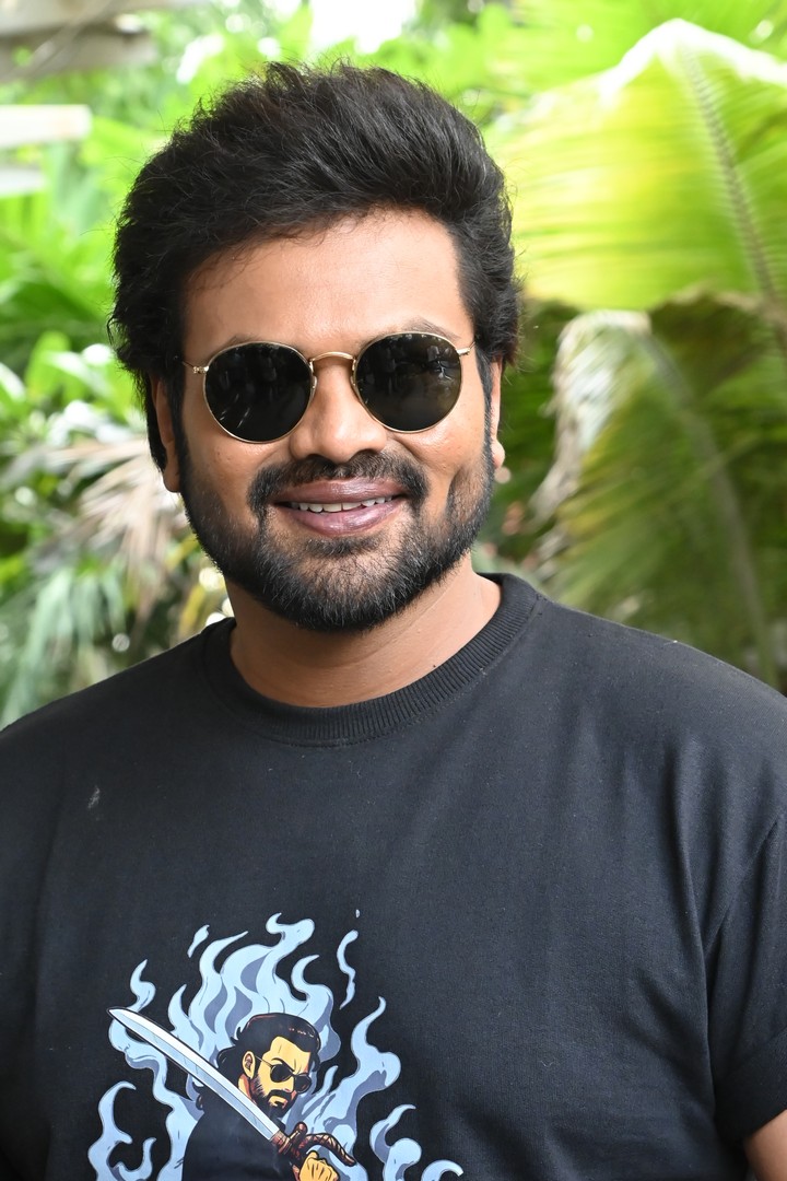 Manchu Manoj casual style shines with confident attitude