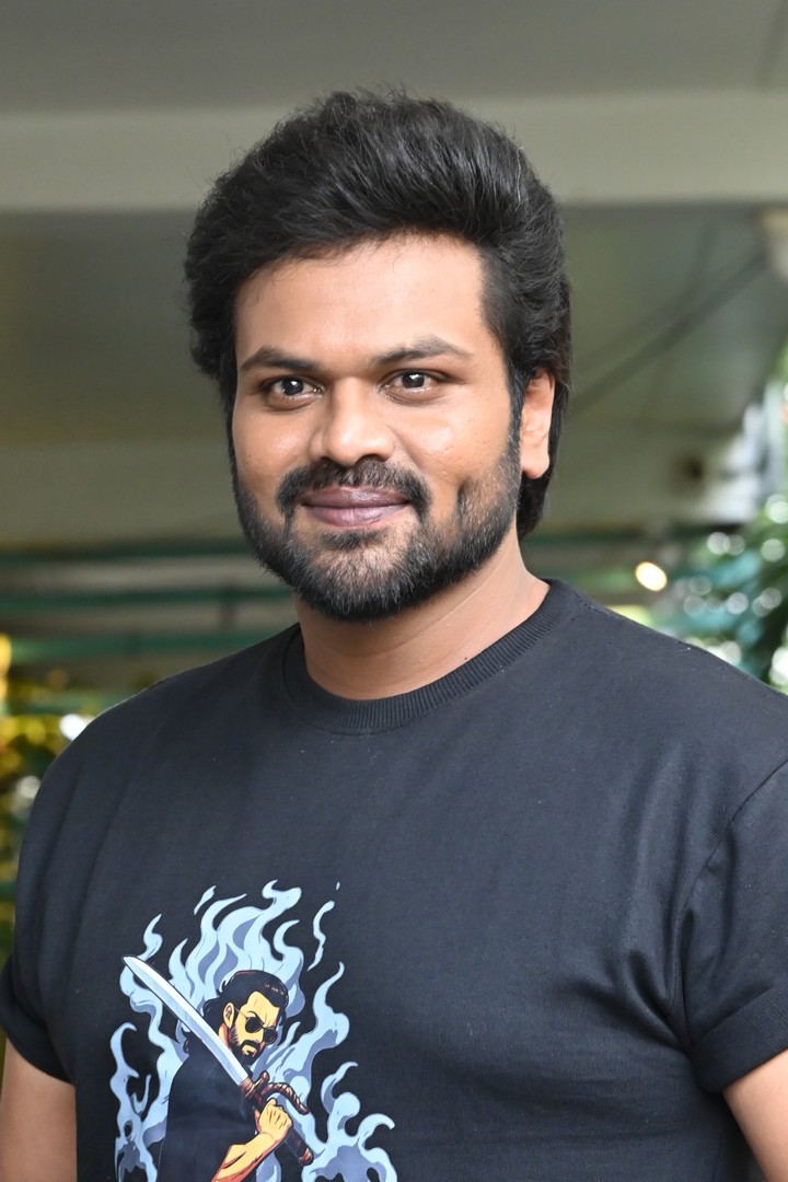 Manchu Manoj exudes ninja coolness with stylish moves