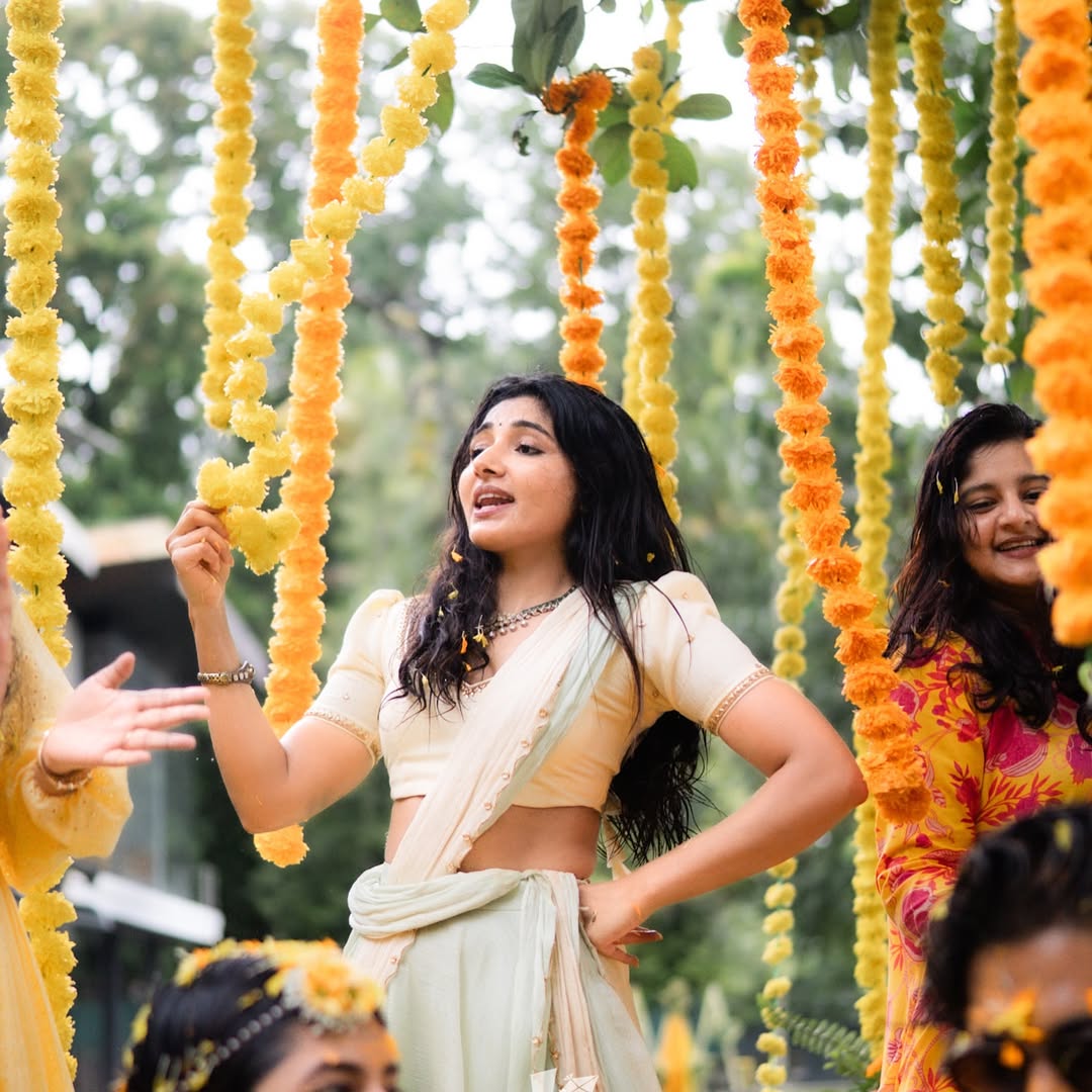 Mirna Menon radiates elegance and vibrant festive charm