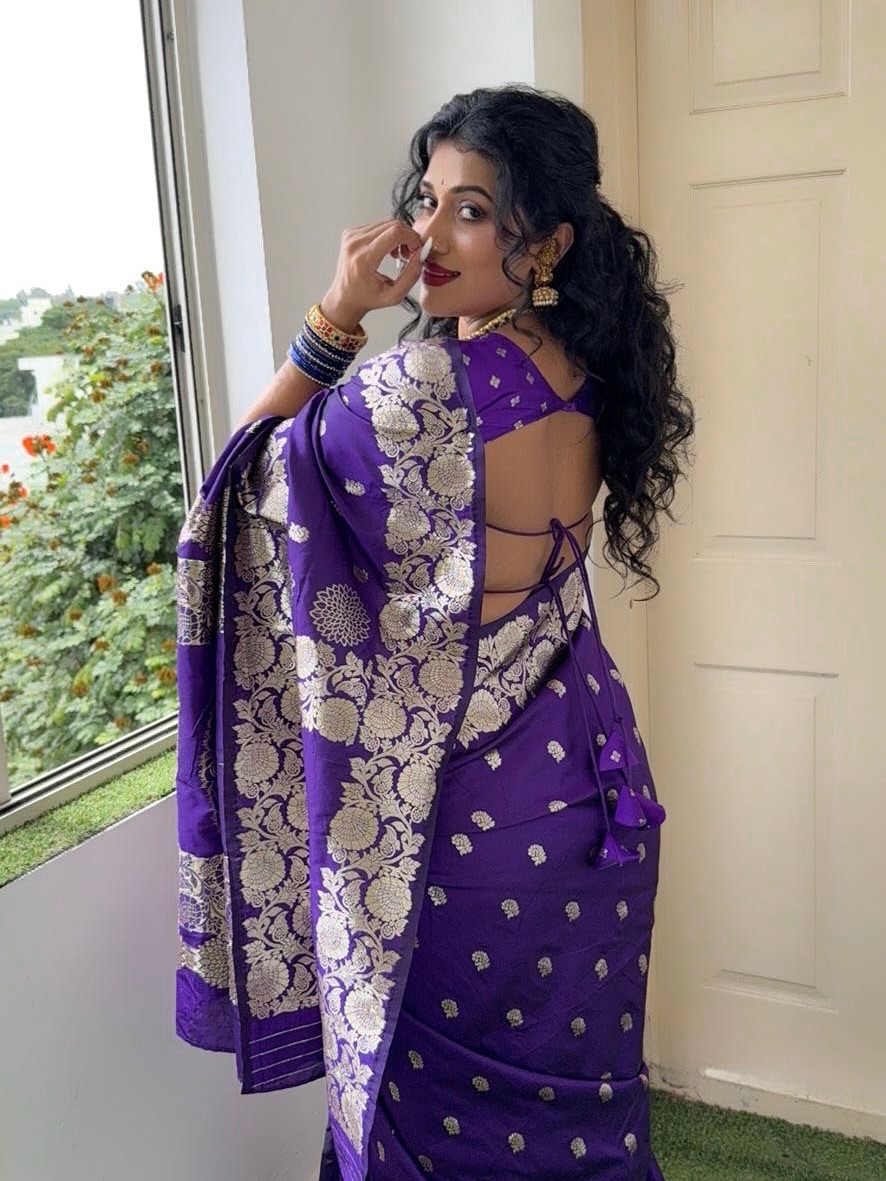 Shilpa Manjunath rocking purple saree with gold embroidery