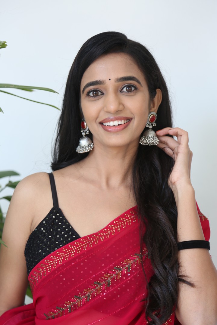 Trupthi Ravindra traditional saree paired with statement earrings