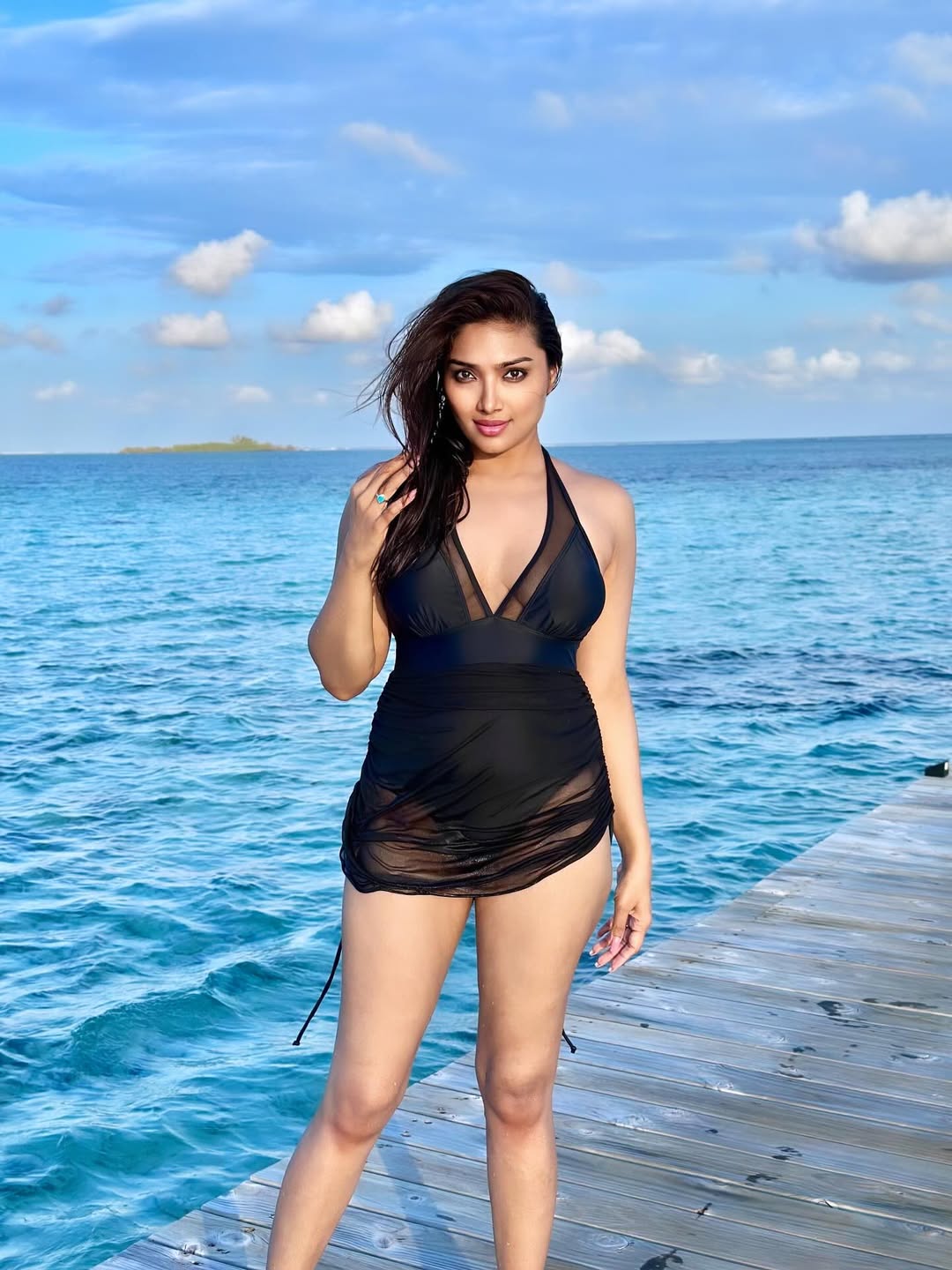 Aishwarya Devan turns heads in black swimsuit with bold style