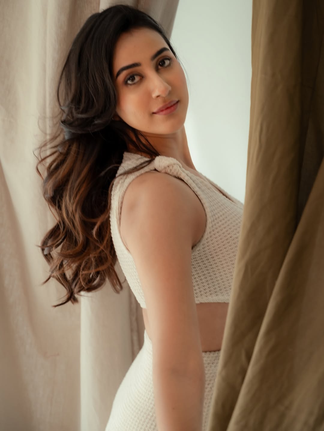 Akshaya Hariharan showcases chic elegance with playful, confident attitude