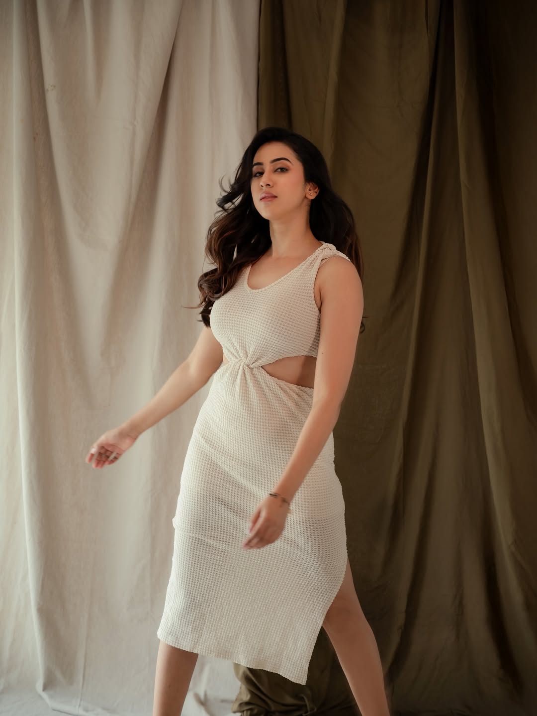 Akshaya Hariharan wows in cut-out dress with chic, confident flair