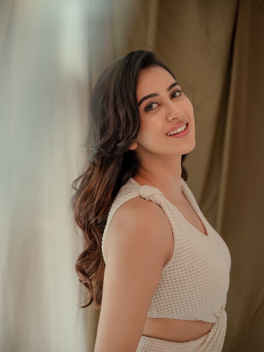 Akshaya Hariharan exudes elegance with textured outfit and winning smile