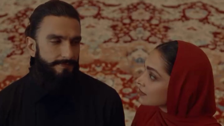 Hijab vs. Abaya: Understanding the Difference