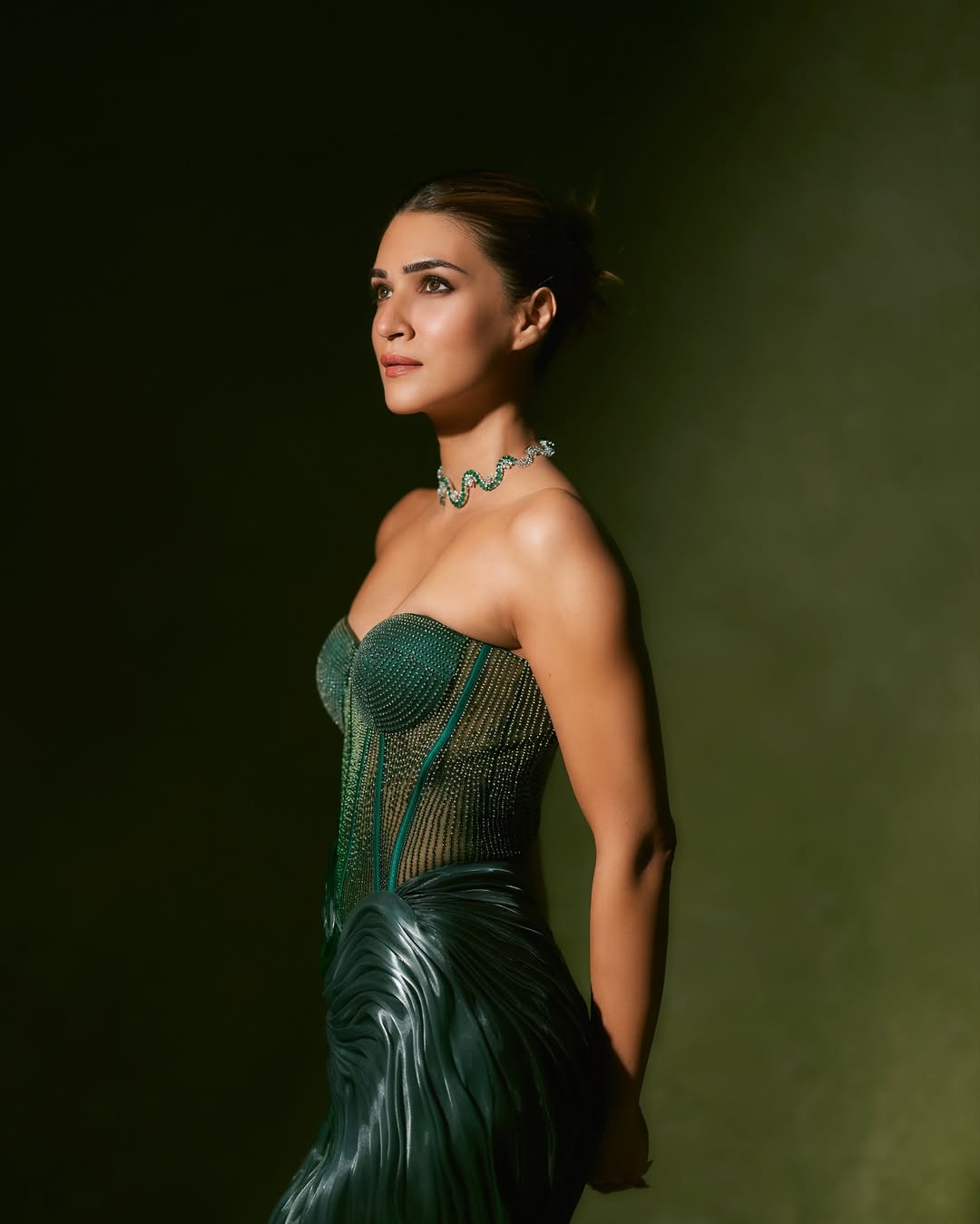 Kriti Sanon exuding elegance and daring in green ensemble