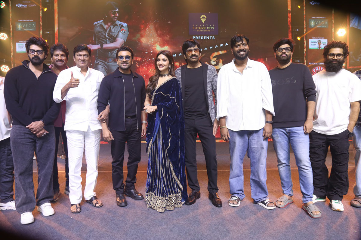 Naveen Chandra, Rajendra Prasad, Suriya, Sreeleela, Ravi Teja, Bhanu Bhogavarapu, Naga Vamsi, Bheems Ceciroleo group photo