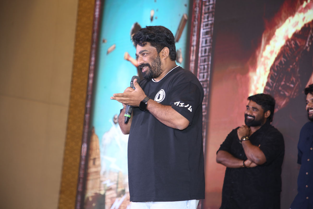 Actor Maddi addressing the audience at Mirai event