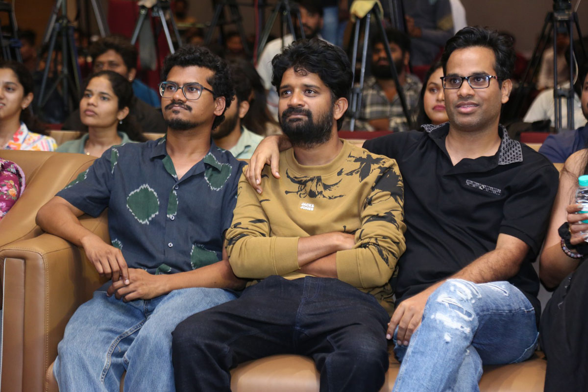 Vijayendar S and K V Anudeep seated together