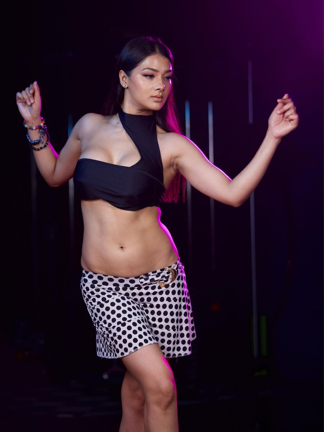 Posing & Composition: Artfully Commanding