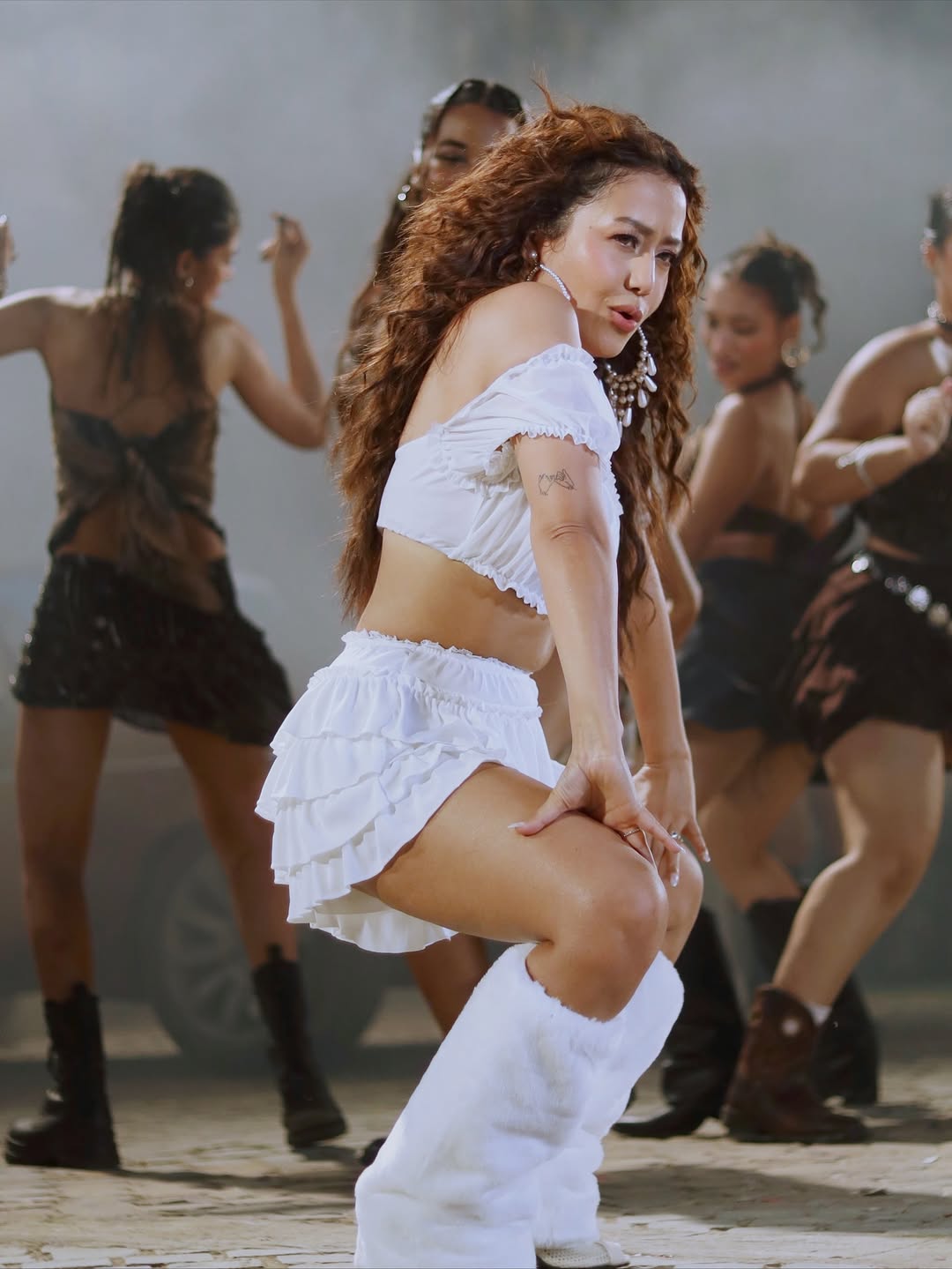 Neha Kakkar steals spotlight with playful outfit and confident moves