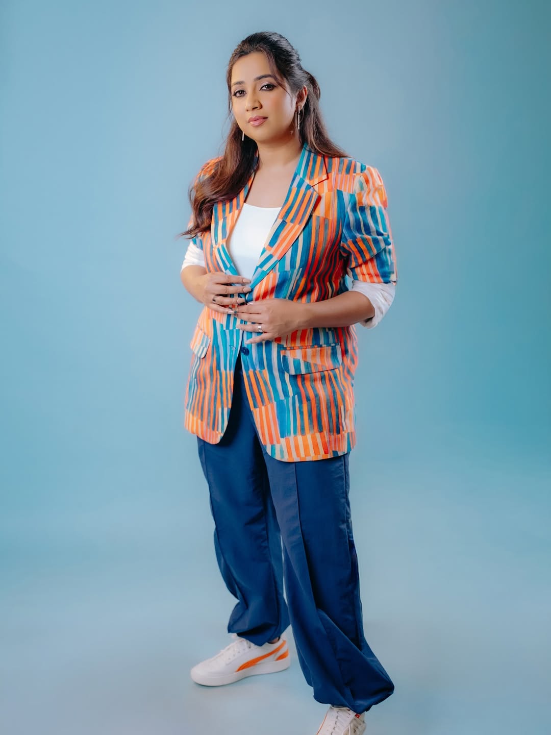 Shreya Ghoshal showcases vibrant, playful, trendsetting style effortlessly