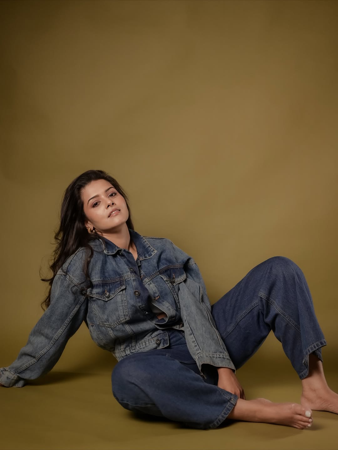 Swathishta Krishnan mastering denim diplomacy with bold attitude