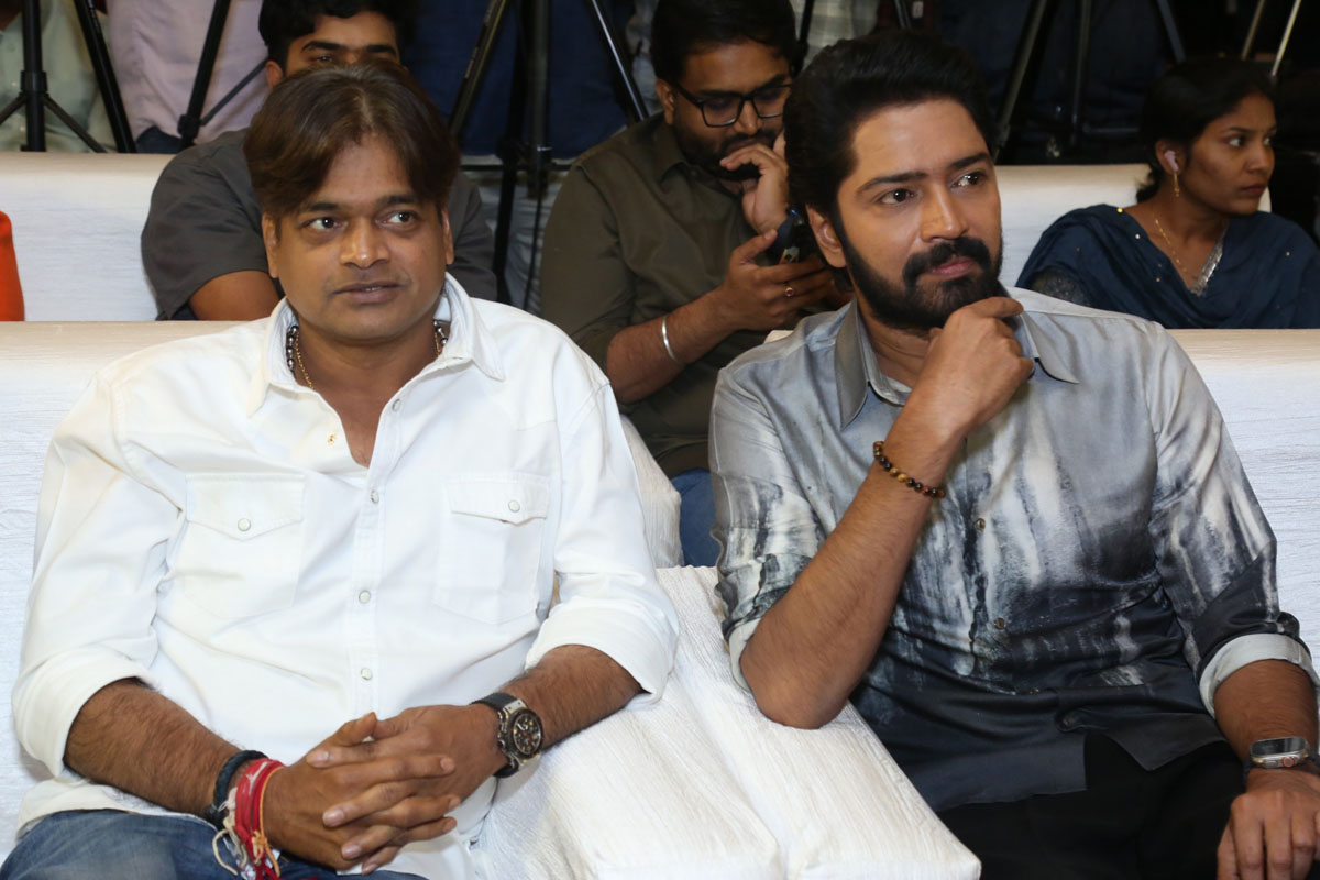Harish Shankar and Allari Naresh seated together