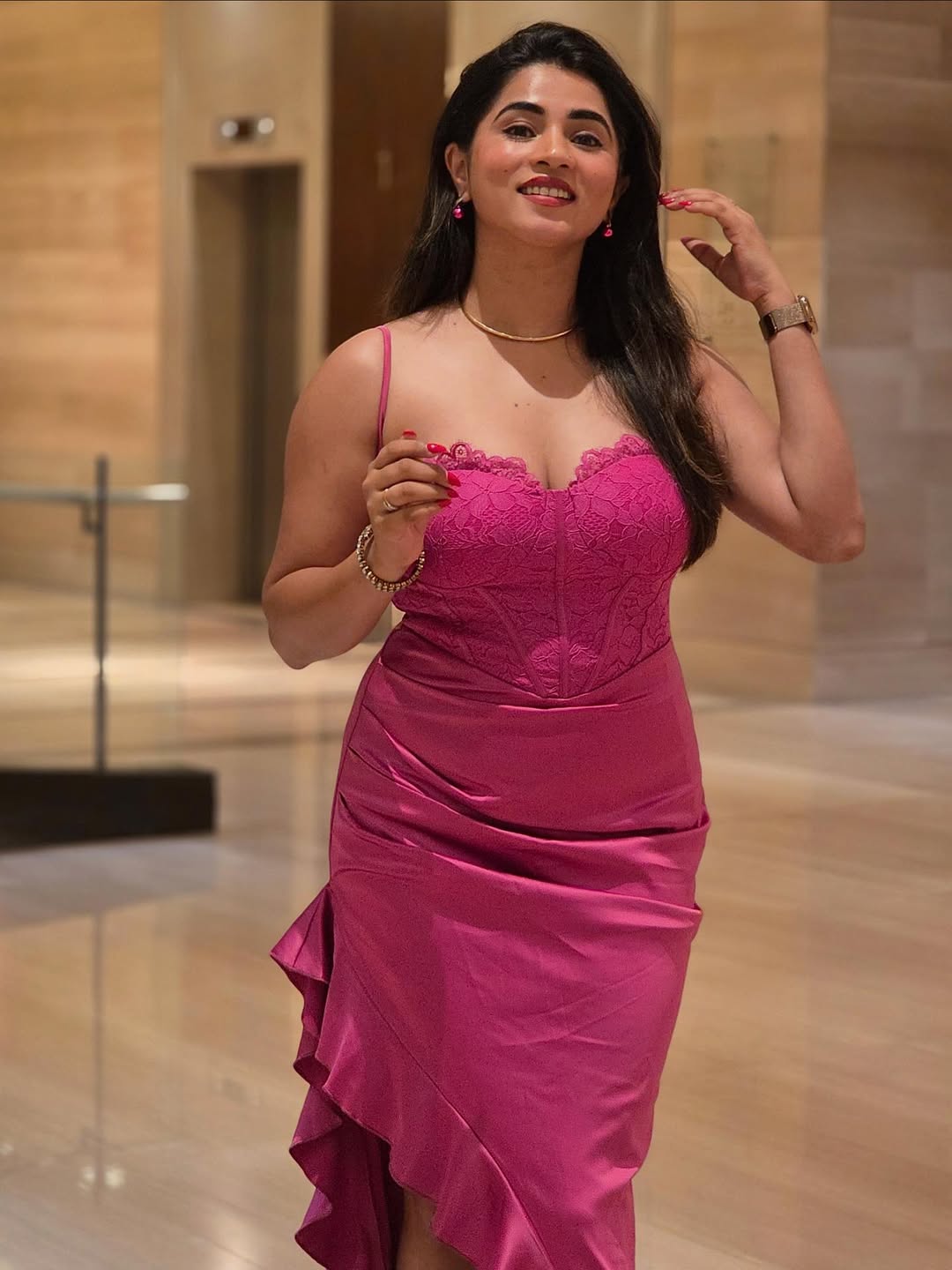 Viranika Shetty graceful and glamorous in her pink dress