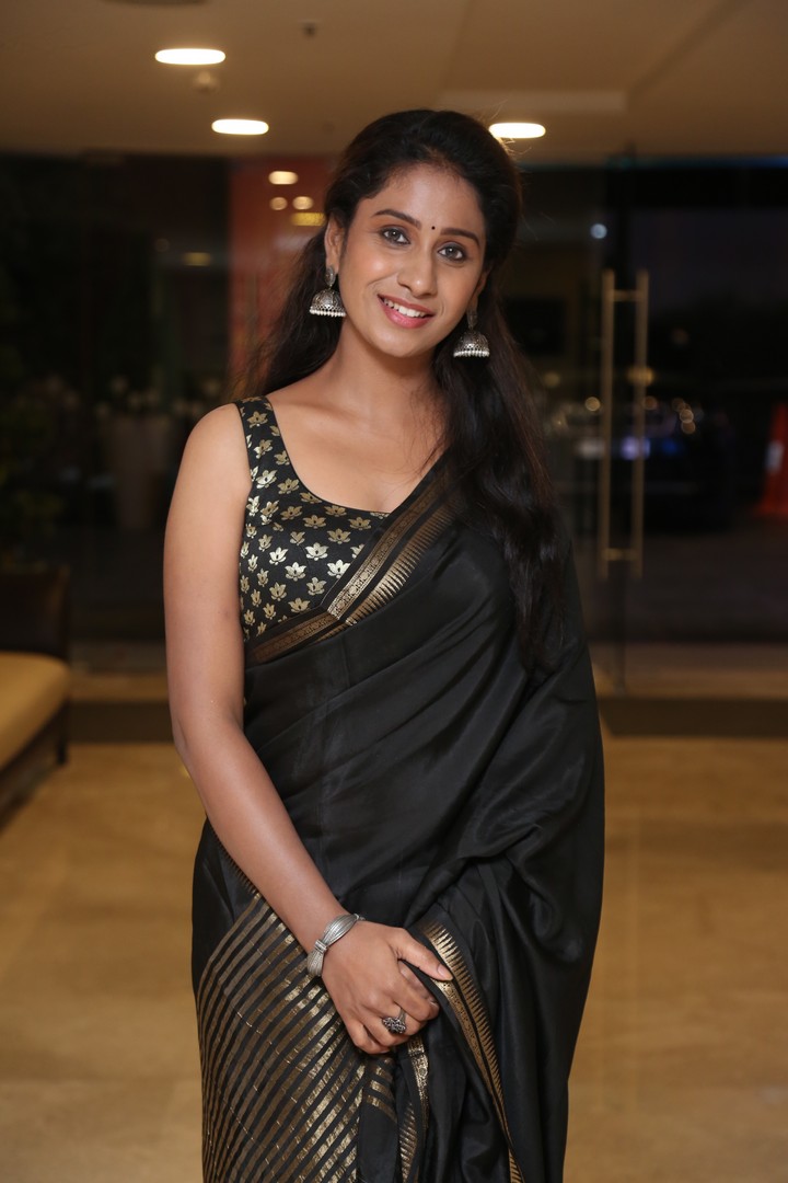 Dakkshi Guttikonda elegant with modern flair and charm