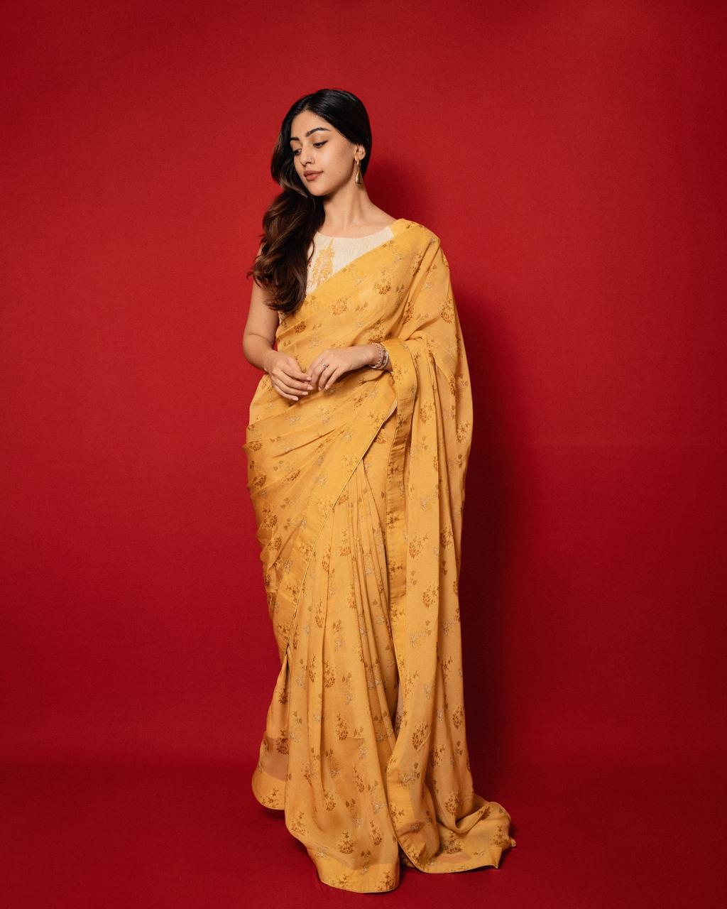Anu Emmanuel glowing in classic yellow saree elegance