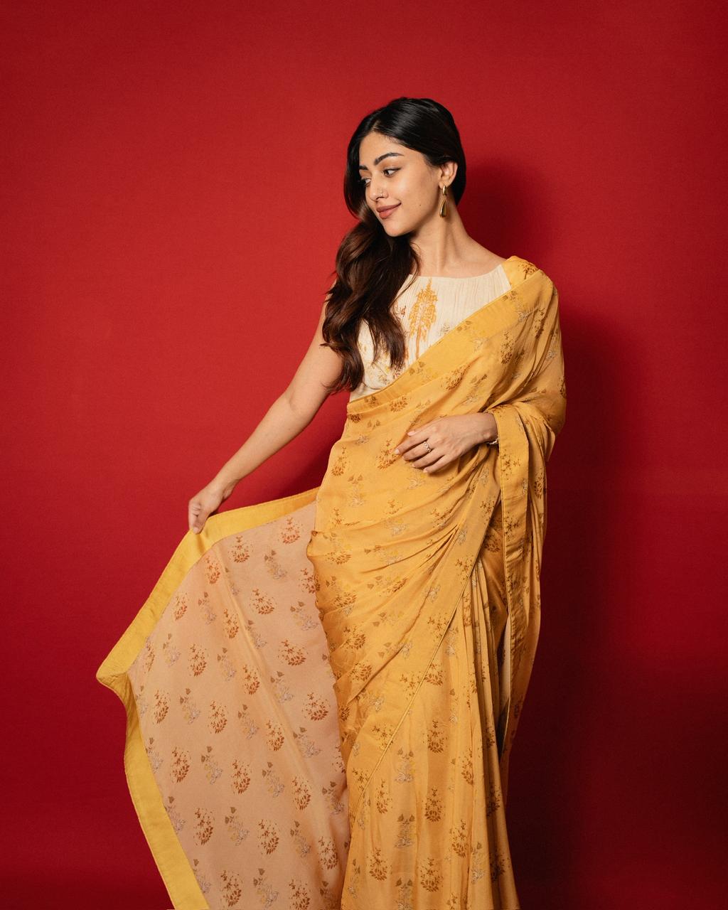 Anu Emmanuel graceful in sunny yellow saree elegance