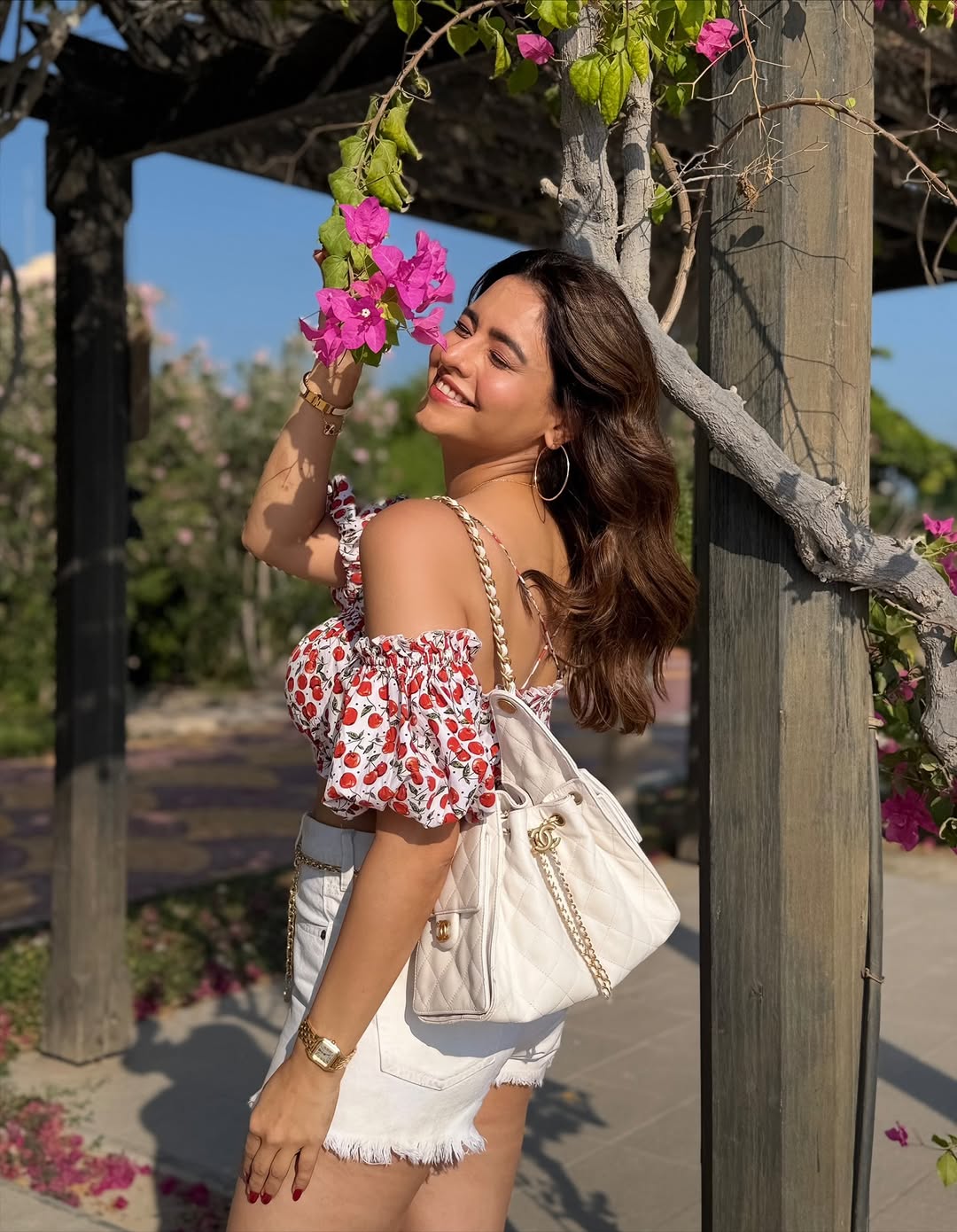 Aamna Sharif shining in cherry top and white denim