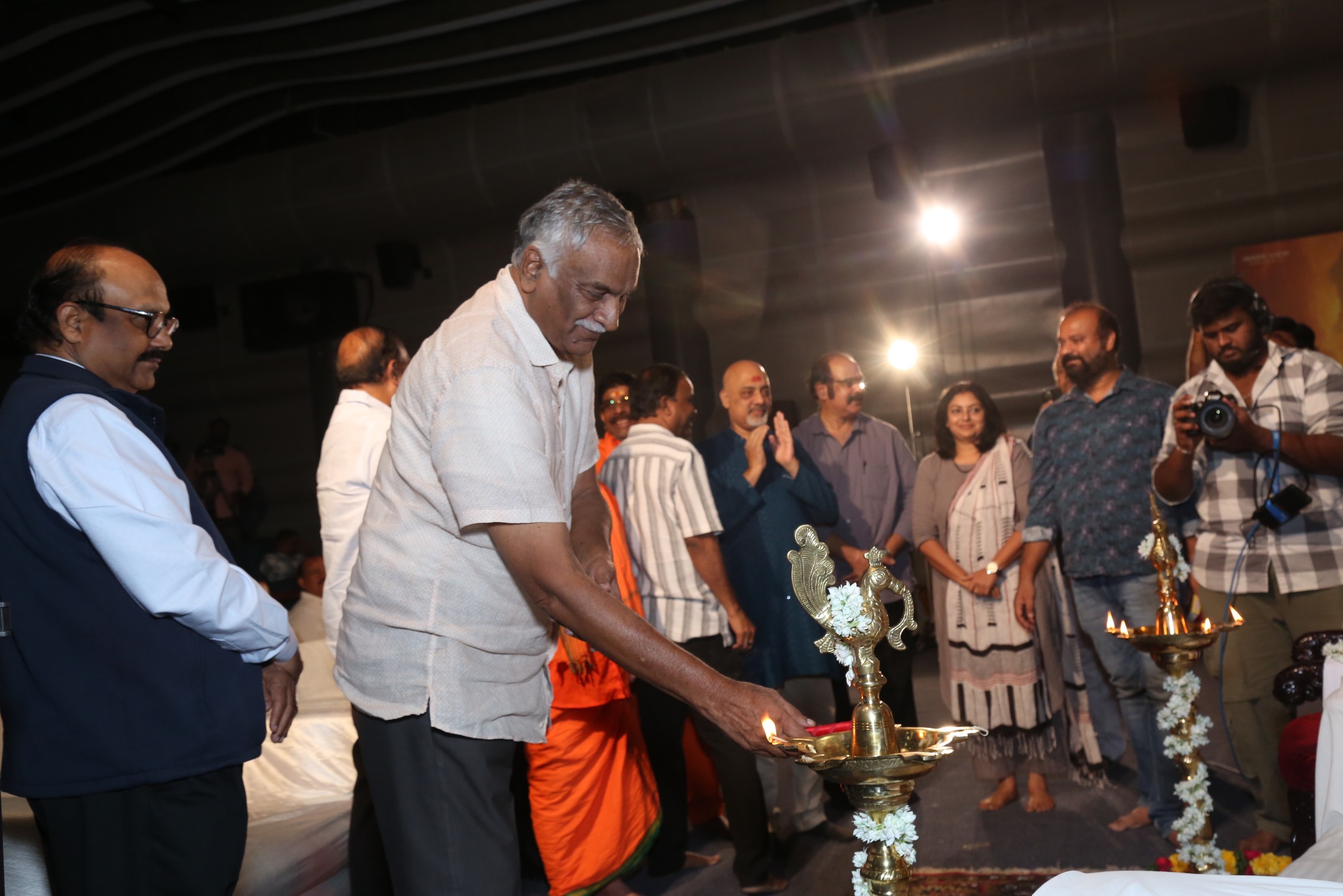 Thammareddy Bharadwaja lighting ceremonial lamp
