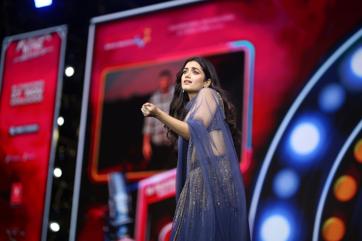 performer dancing during event