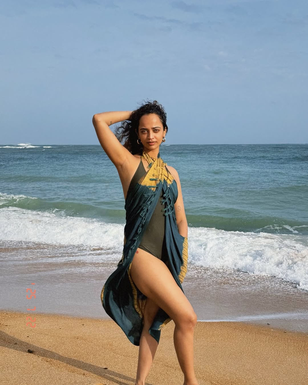 Bad Girl Anjali Sivaraman photos