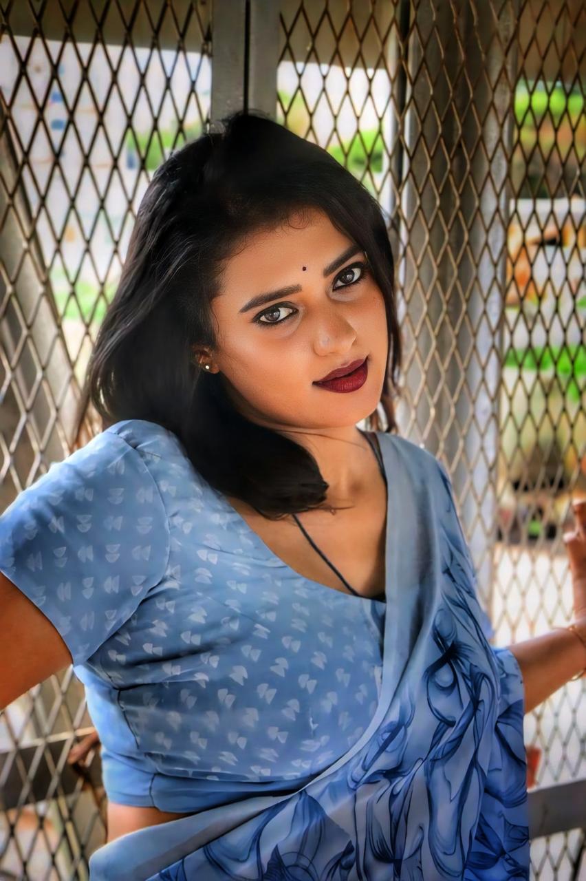 Chaitra Ram dazzling in blue with bold elegance