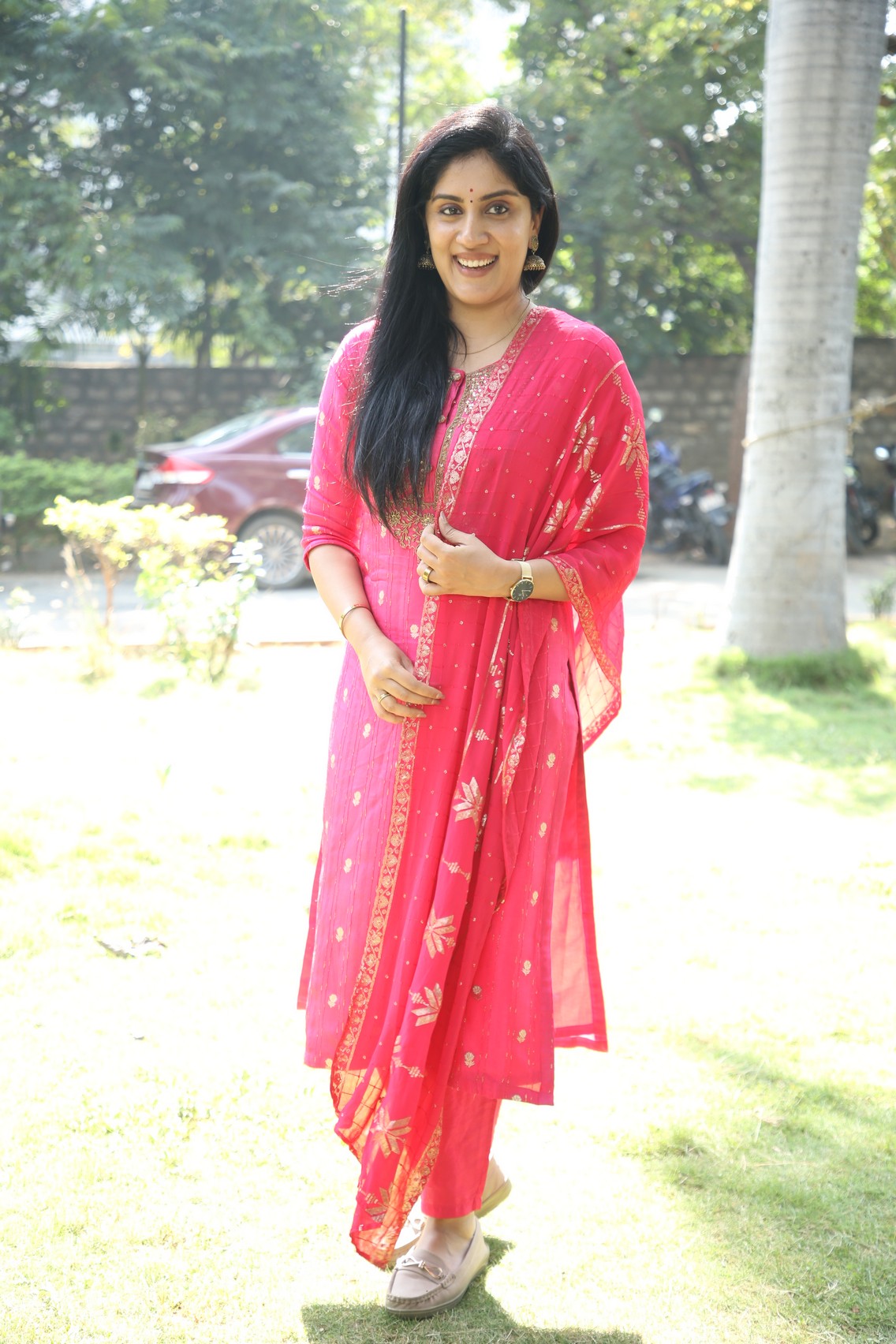 Dhanya Balakrishna bright and graceful in pink saree