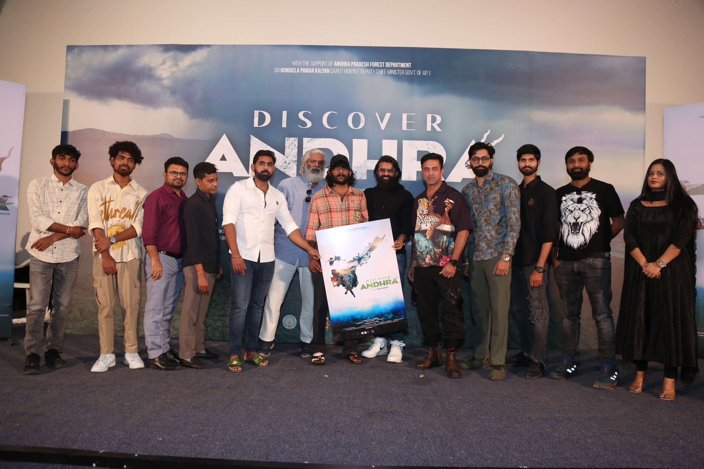 Srikanth Mannepuri Sai Dharam Tej Navdeep and team posing