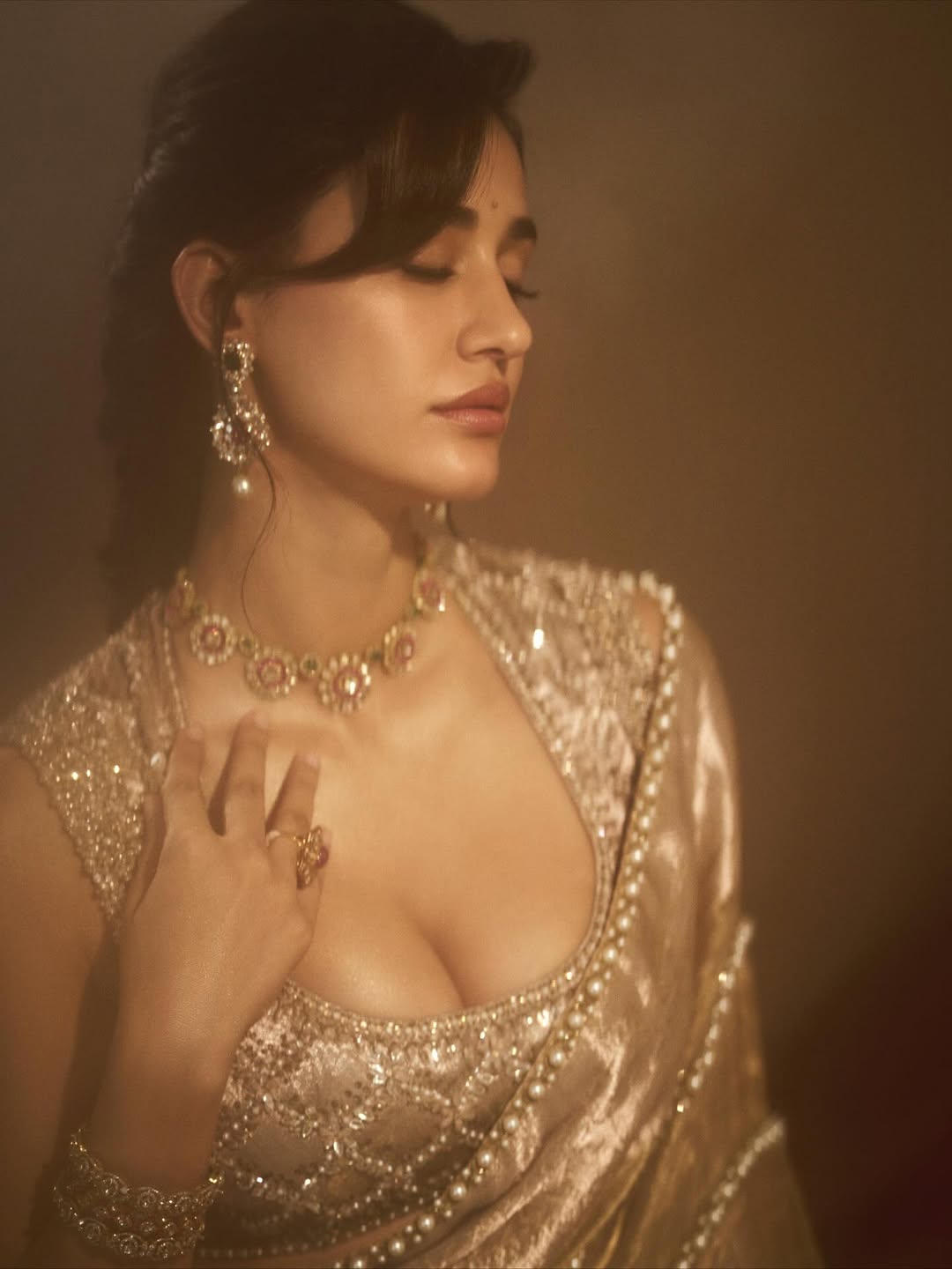 Makeup That Enhances Her Natural Radiance