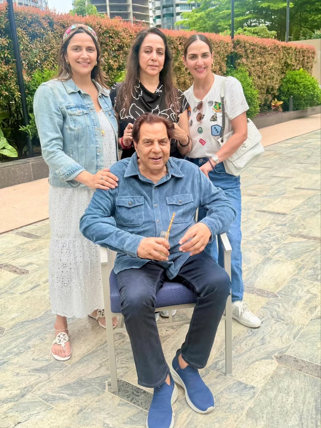 Bollywood Comes Together to Bid Farewell