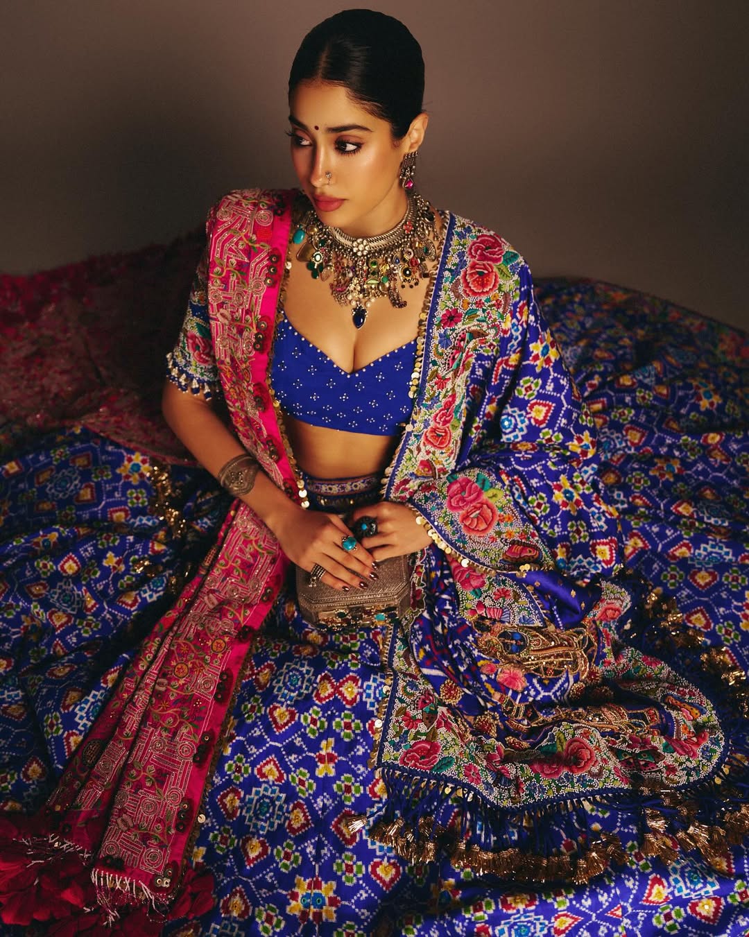 Janhvi Kapoor blending tradition and trend with sparkle