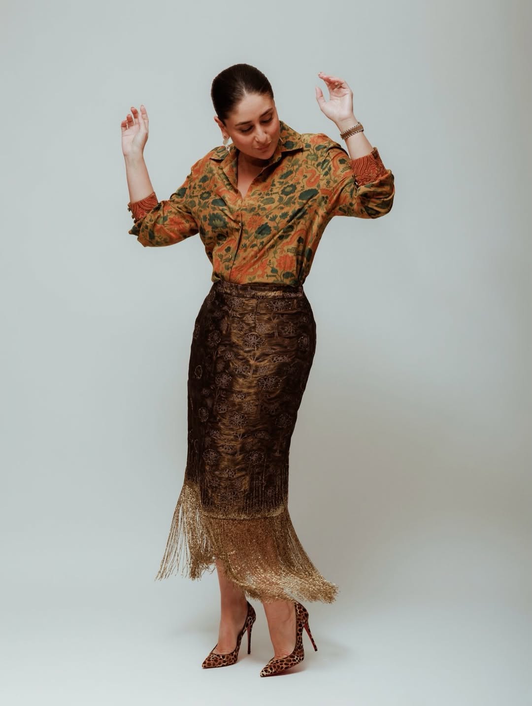 Kareena Kapoor mixing vintage charm with modern sass