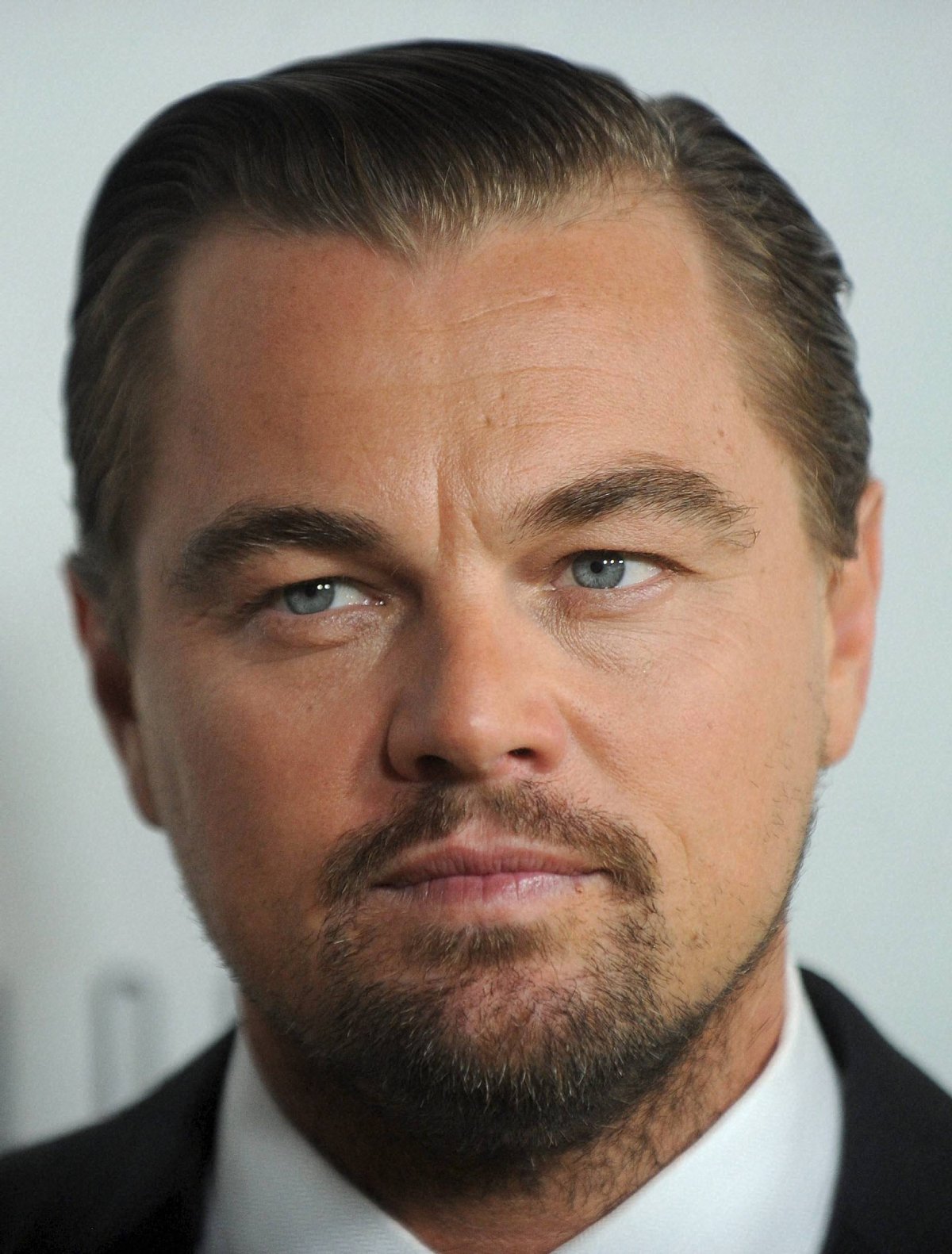 Titanic: The Moment the World Fell in Love